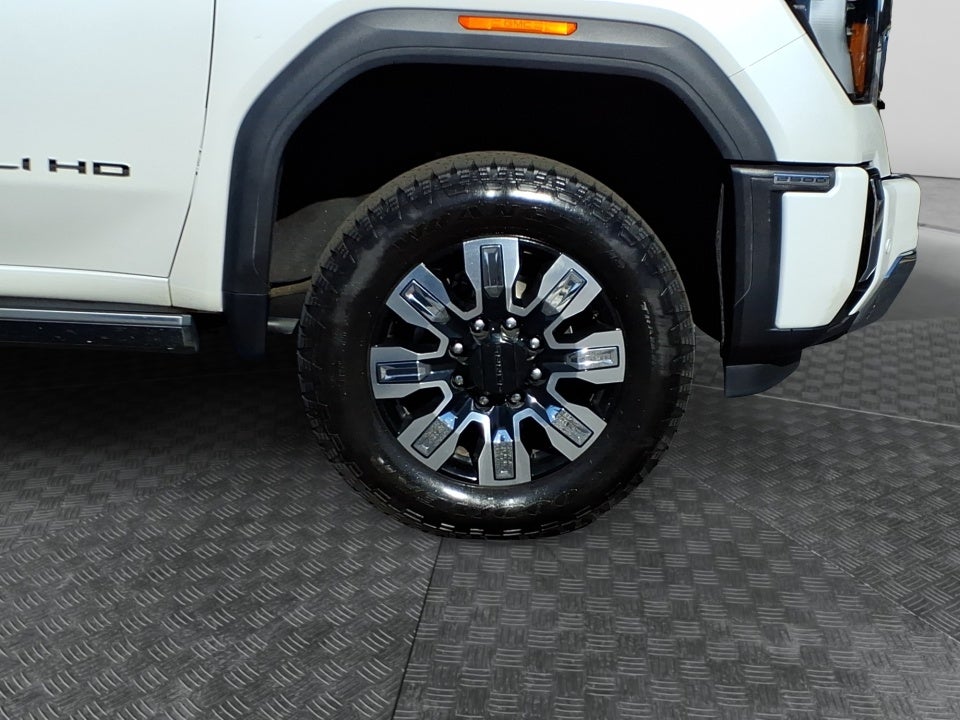 2024 GMC Sierra 2500HD 4WD Crew Cab Standard Bed Denali