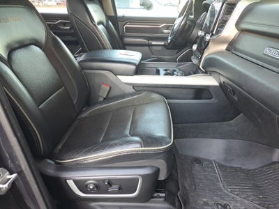 2020 RAM 1500 Laramie Crew Cab 4x4 5'7" Box