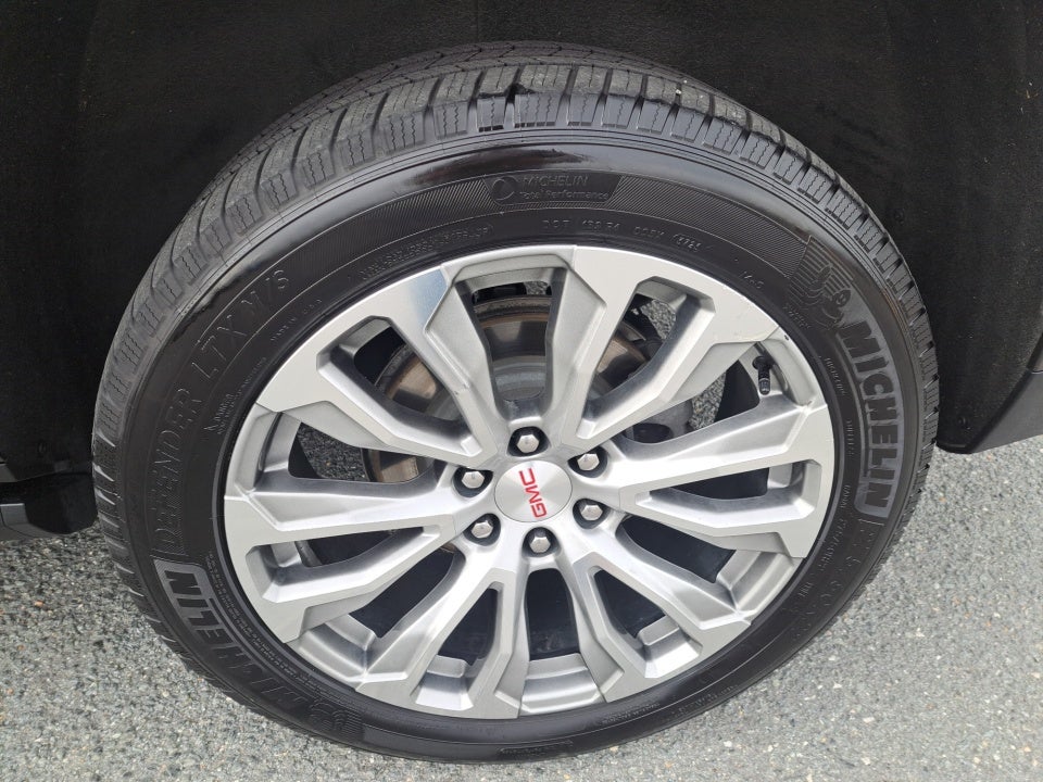 2021 GMC Yukon 4WD Denali