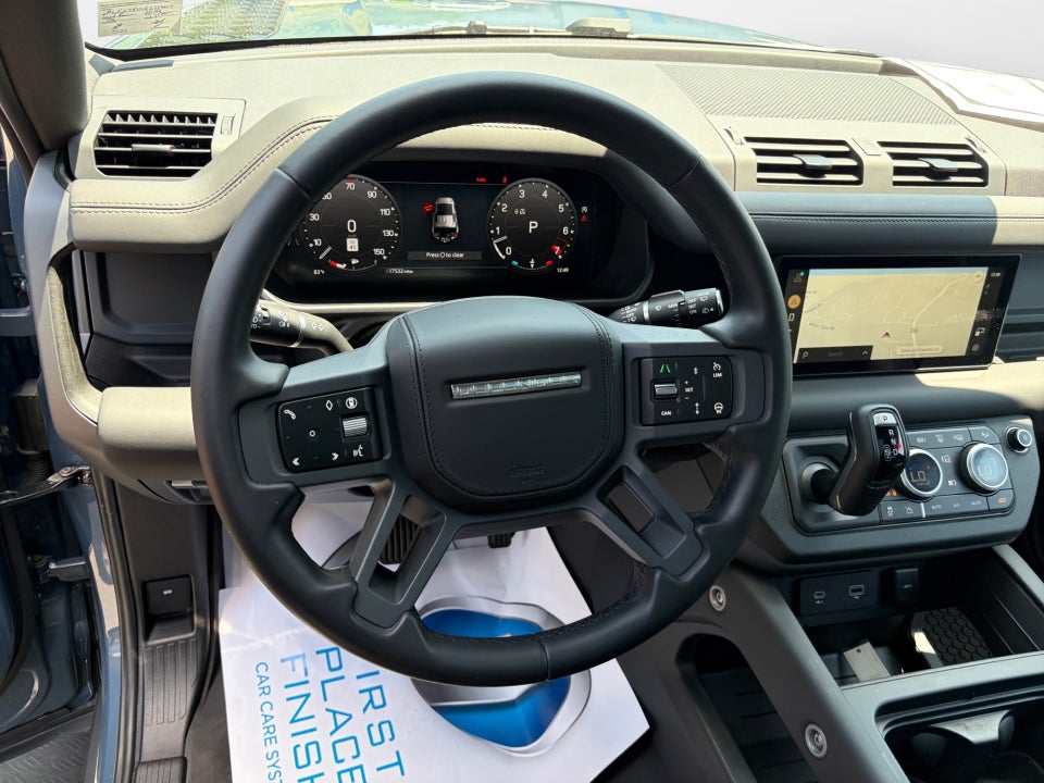 2024 Land Rover Defender X-Dynamic SE