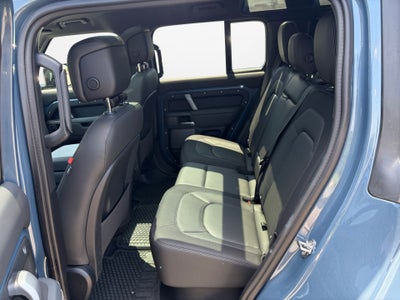 2024 Land Rover Defender X-Dynamic SE