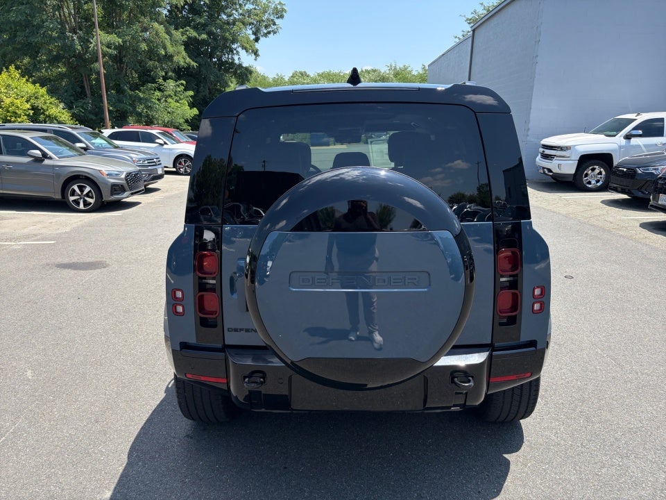 2024 Land Rover Defender X-Dynamic SE