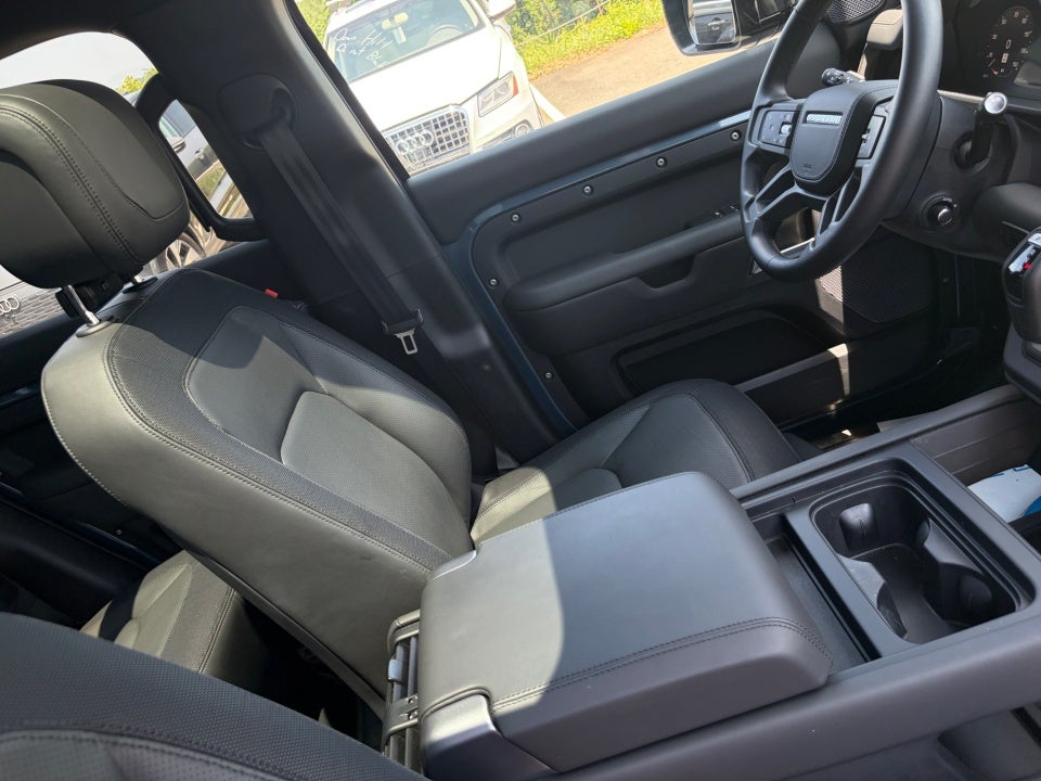 2024 Land Rover Defender X-Dynamic SE