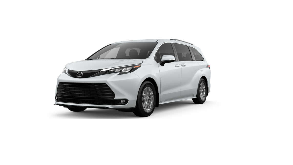 2026 Toyota Sienna XLE 7-Passenger Hybrid AWD's photo